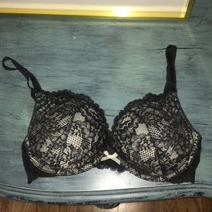 Victoria’s Secret Dream Angels black lace bra 32DD
